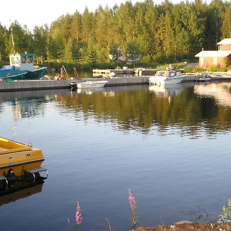 Holiday park Lomakyla Kultahiekat 3*